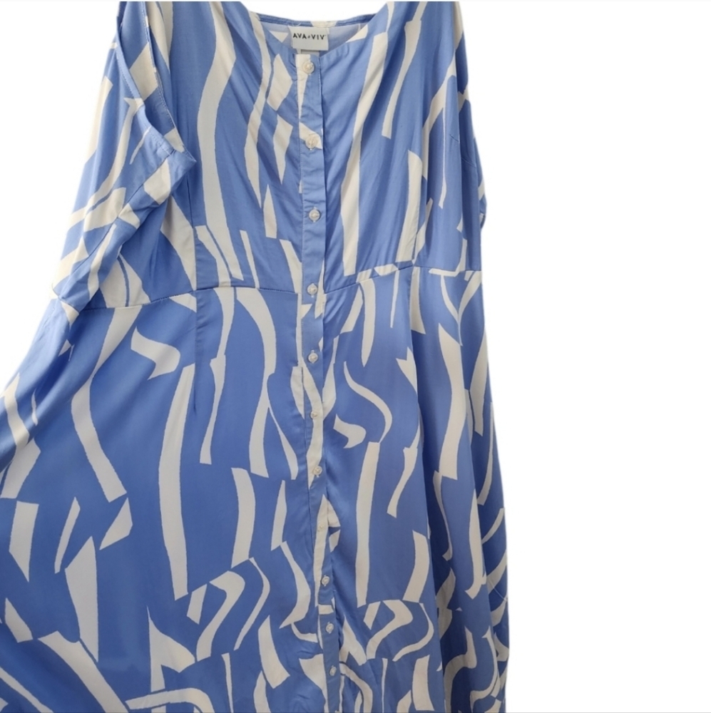 Ava & Viv Plus Size Button Light Blue And White Stretchy Midi Dress. Size XXL - Picture 6 of 8